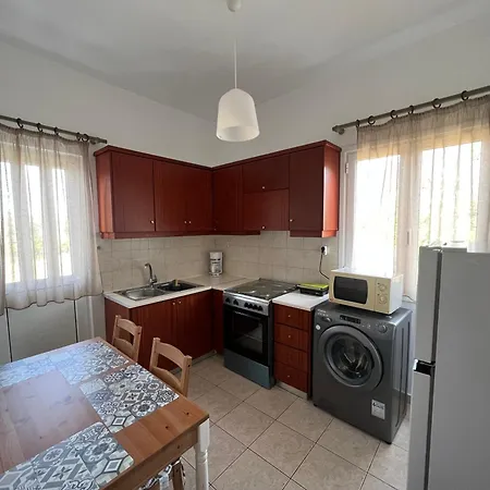 Nafpaktos Pebble In * Marathias (Fokida)