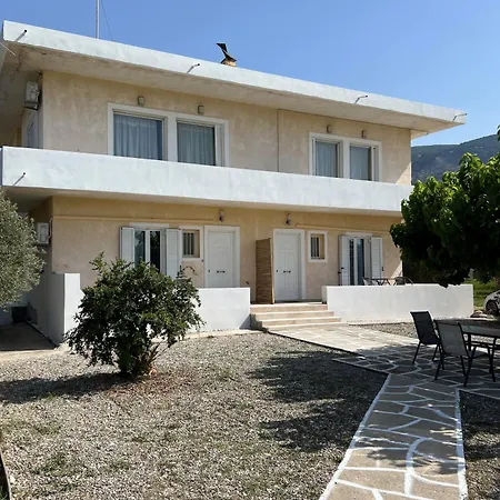 Nafpaktos Pebble In * Marathias (Fokida)